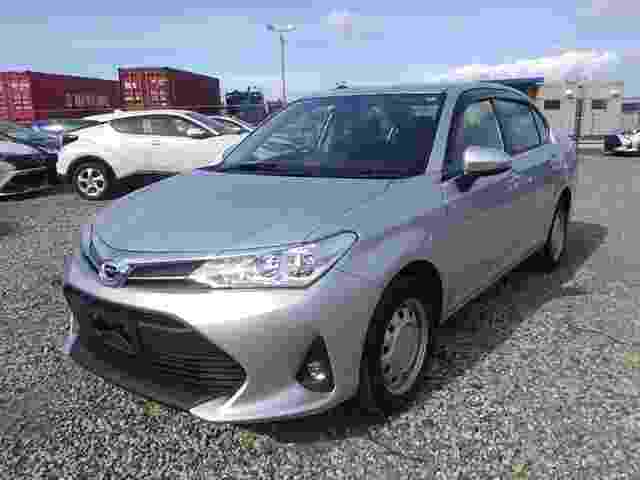 Toyota Corolla Axio Ex-Pkg / Silver / 2020