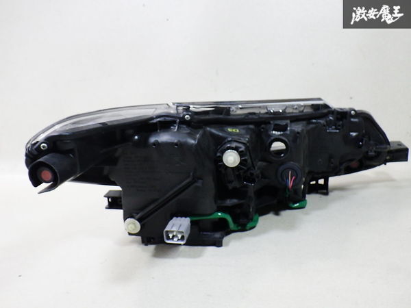 * lighting verification settled * Toyota original NZE161G Corolla Fielder / Axio latter term LED head light headlamp left left side passenger's seat KOITO 12-653