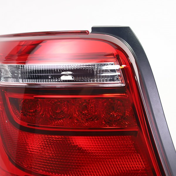 NZE161 latter term Corolla Axio original left tail lamp!25C07-A38