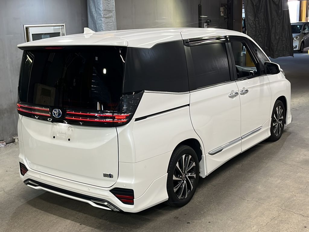 Toyota Voxy Hybrid S-Z Package