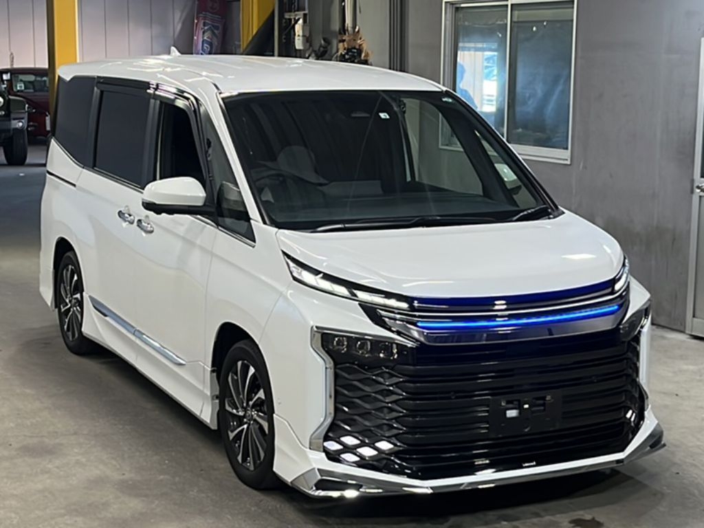 Toyota Voxy Hybrid S-Z Package