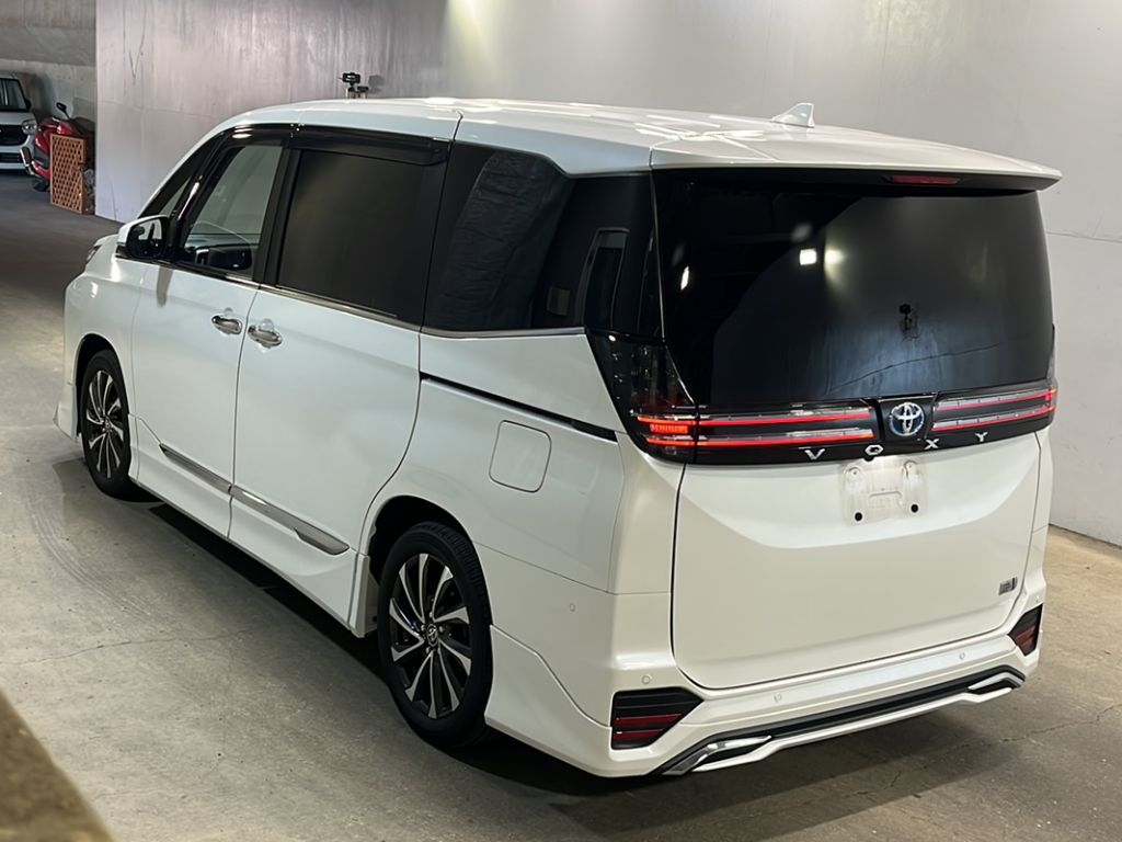 Toyota Voxy Hybrid S-Z Package