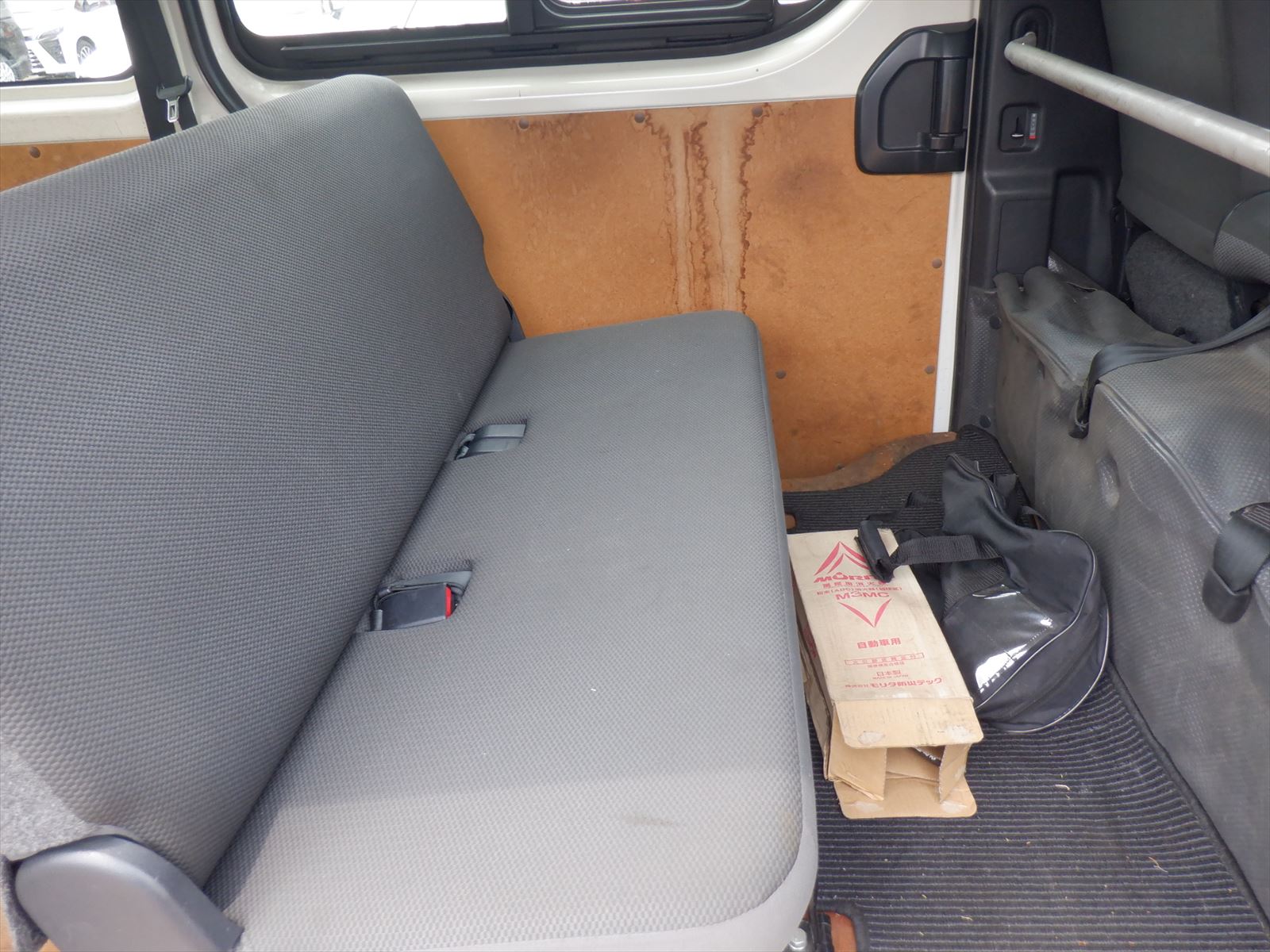 TOYOTA HIACE DX-HALF SEELING