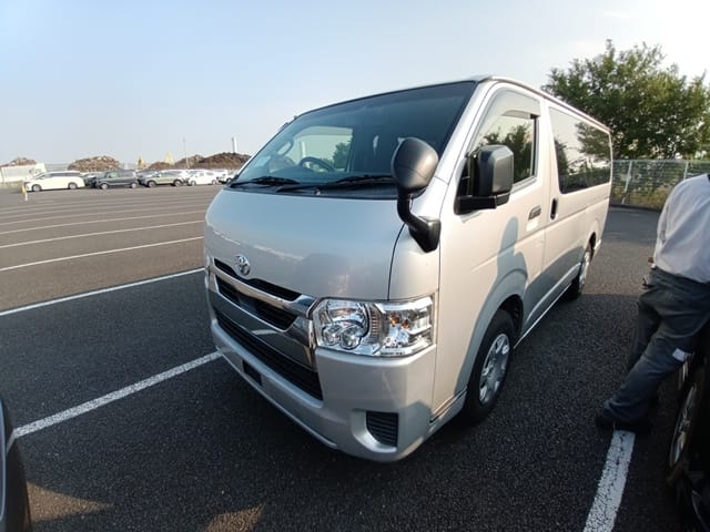 TOYOTA HIACE GL NEW VERSION