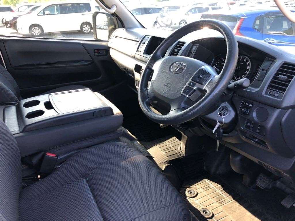 TOYOTA HIACE GL NEW VERSION