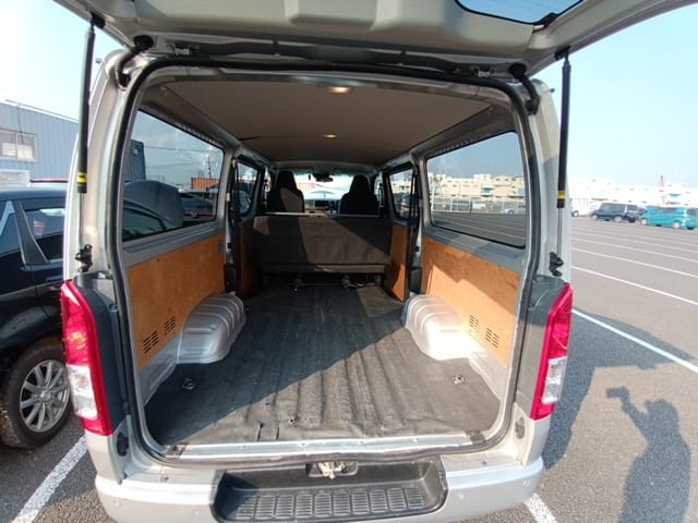 TOYOTA HIACE GL NEW VERSION