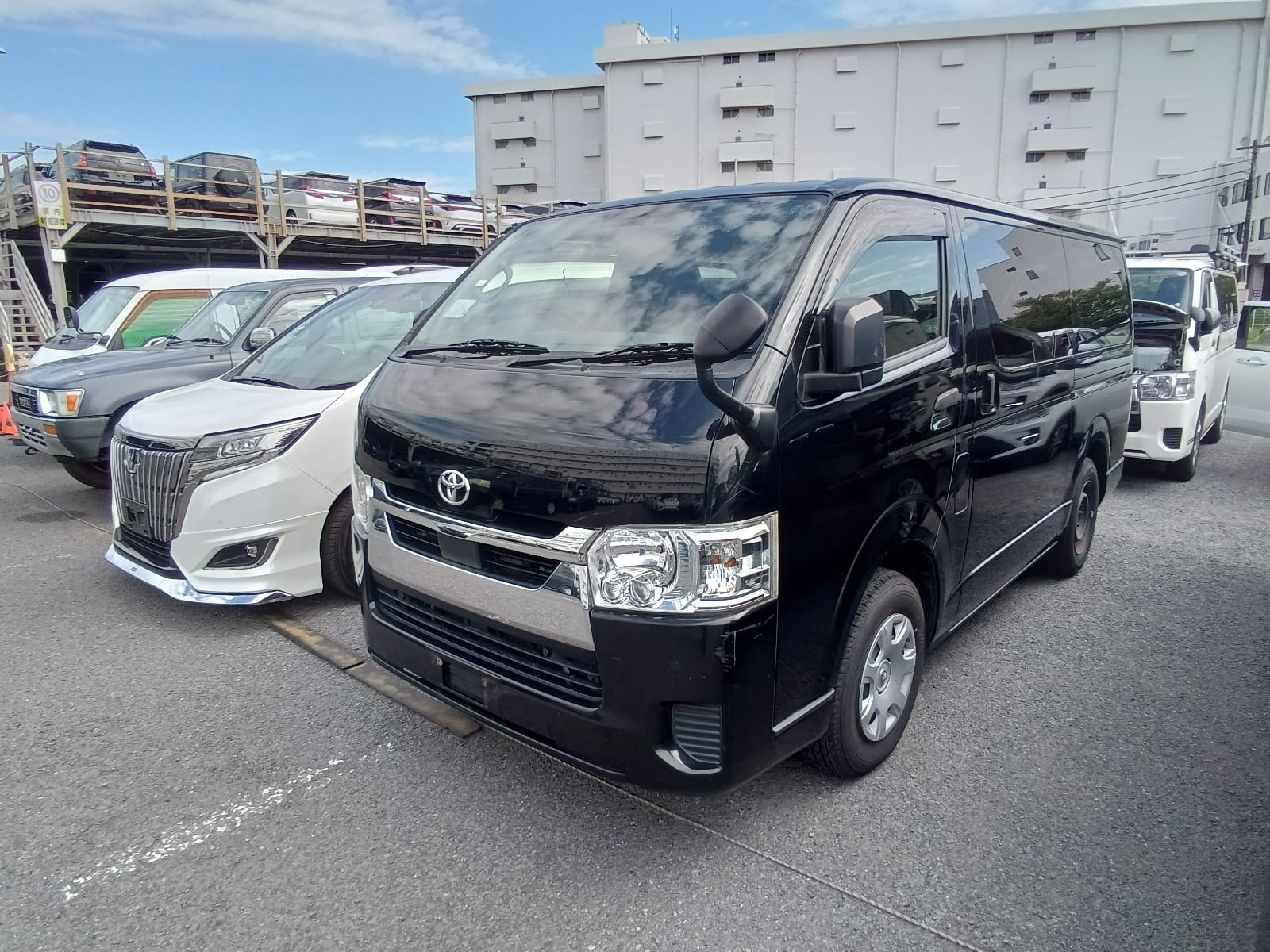 Toyota Hiace Gl Hid Ltd