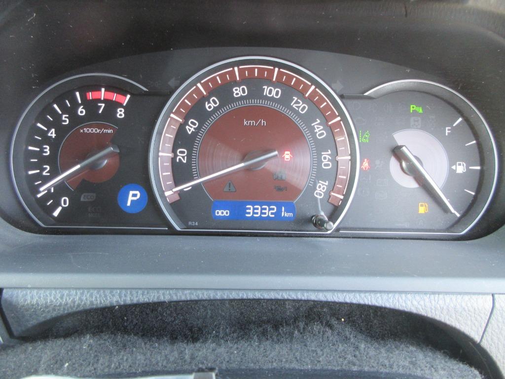 Toyota Esquire Gi Premium Package