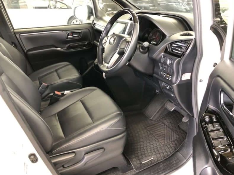TOYOTA ESQUIRE GI PACKAGE