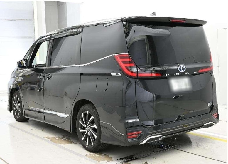 TOYOTA NOAH HYBIRD S-Z PKG