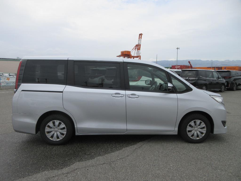 Toyota Noah  X-Pkg