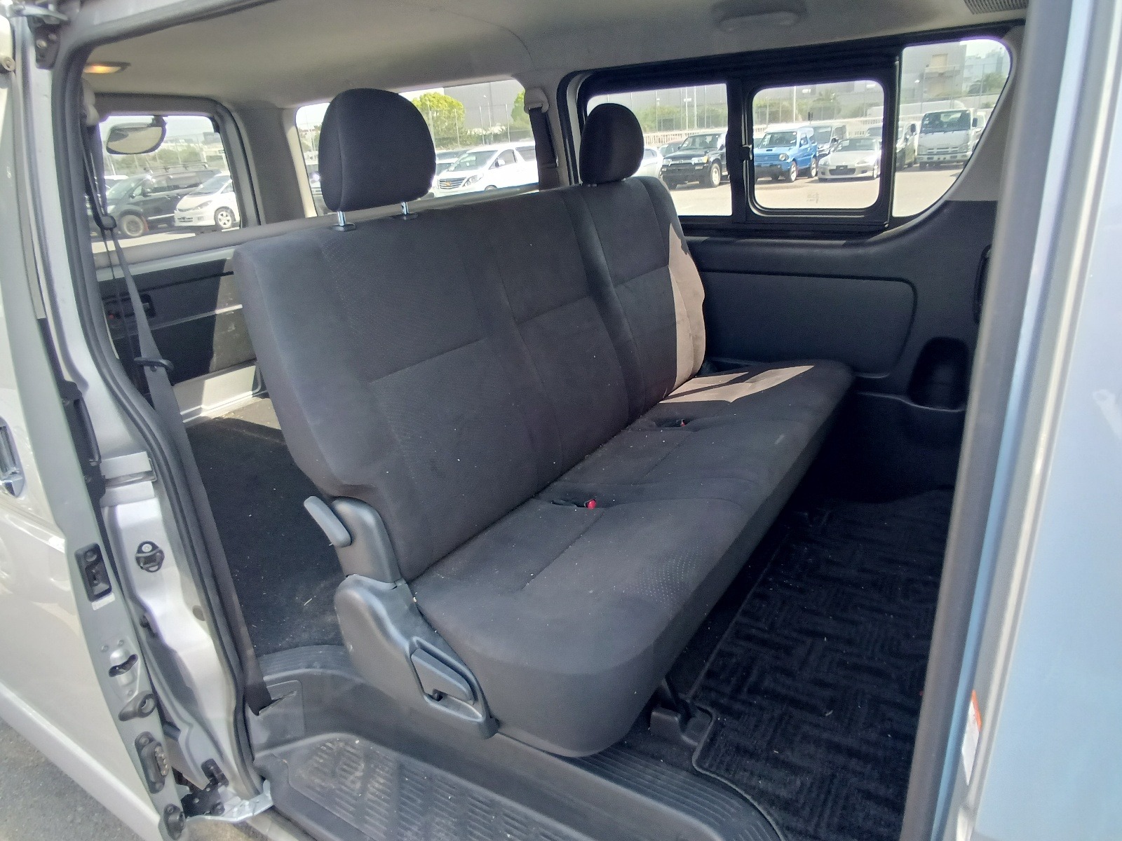 TOYOTA HIACE SUPER GL DARK PRIME